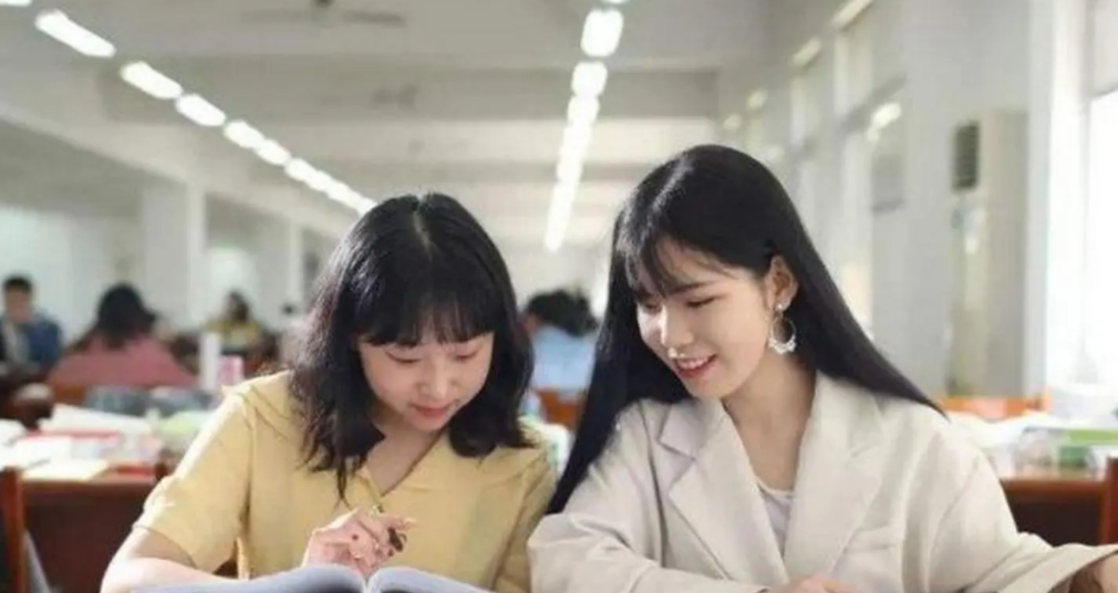 “一个月工资一年也花不完”，91岁北大教授自曝退休金，网友酸了