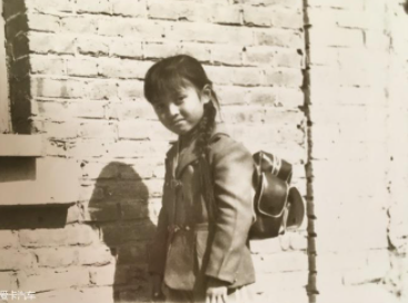 邵乔茵年轻时候的照片（千金小姐下嫁秦汉，单身数年活成女王）-第5张图片