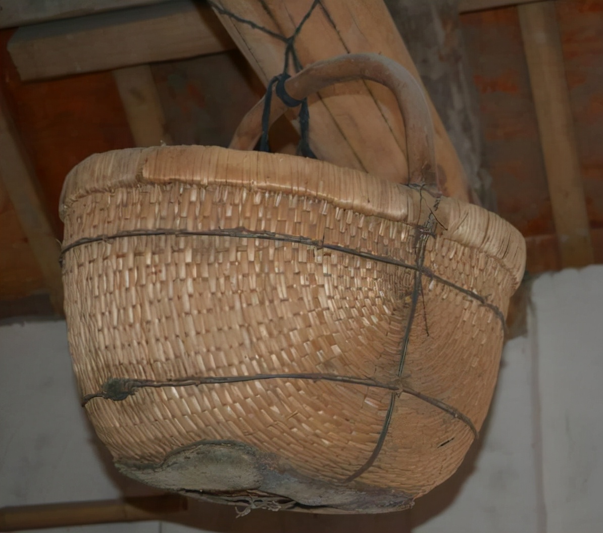 80年代农村13种老物件日用品,有的已经成为古董,你家还有吗?