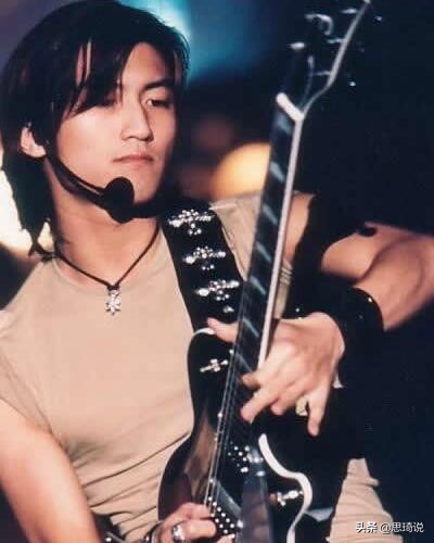 俞灏明的脸、谢霆锋的手、成龙全身是伤，辉煌背后是血泪