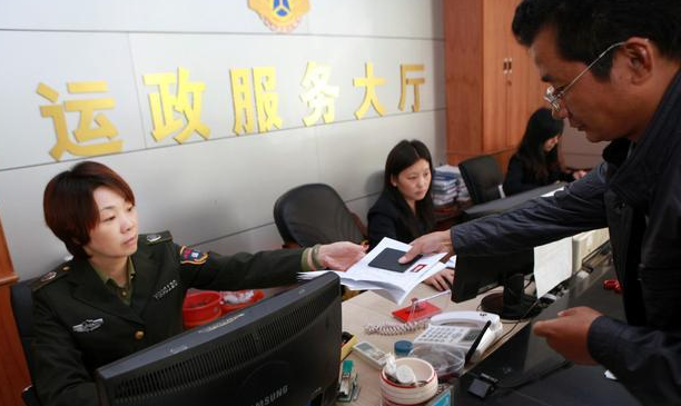 毕业多年后才发现，公务员和律师的差距不只是薪资，幸亏没选错