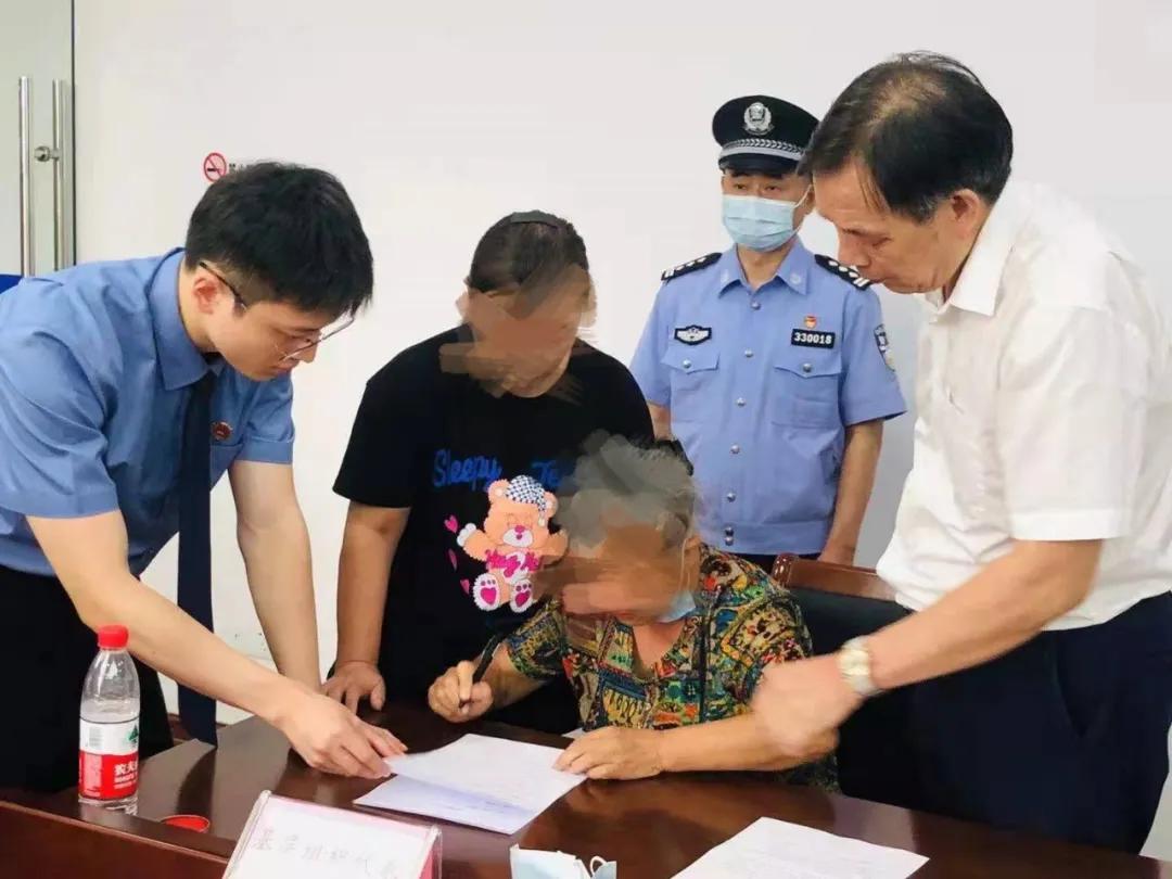 有所犹豫的自首能认定吗？检察院为死刑的他争取二审改判减刑