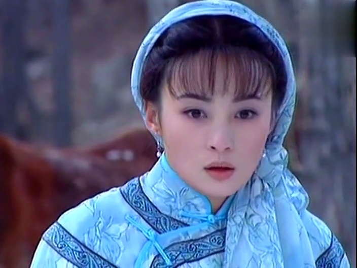 当年蒋勤勤的作品几乎没有断过,《风云》里的第二梦,《白发魔女传》里