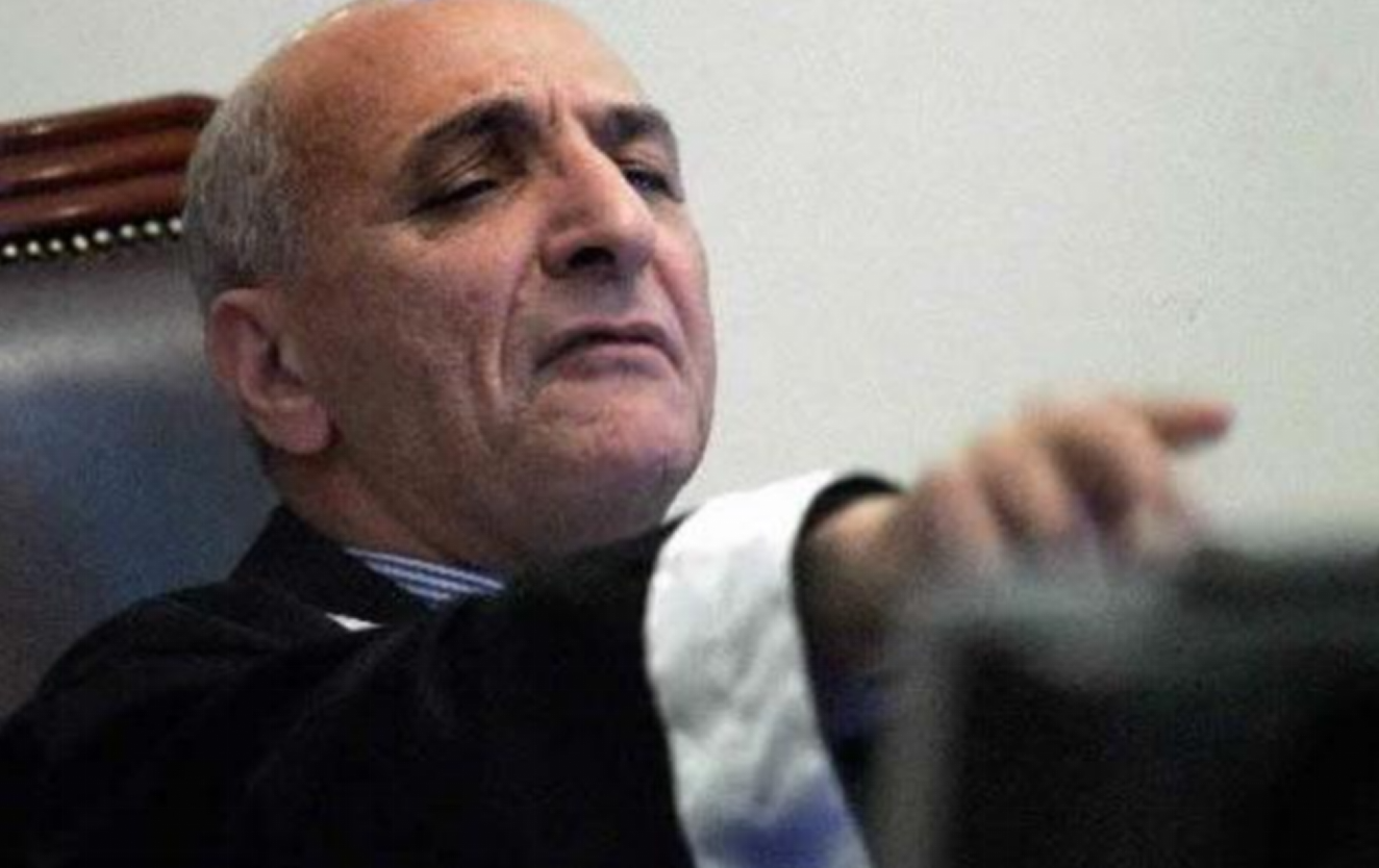 拉赫曼：将萨达姆送上绞刑架的法官，失去美军保护后结局有多惨？