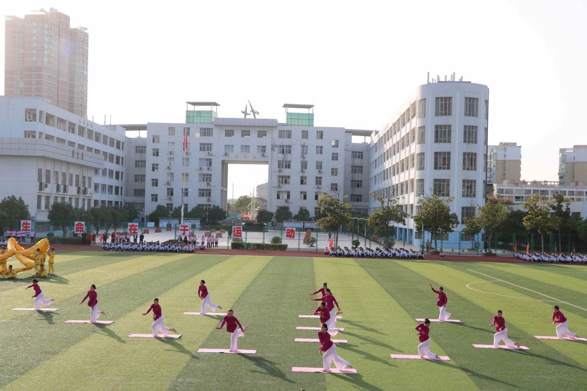 青春飞扬，舞动华章，安陆中职教育未来可期