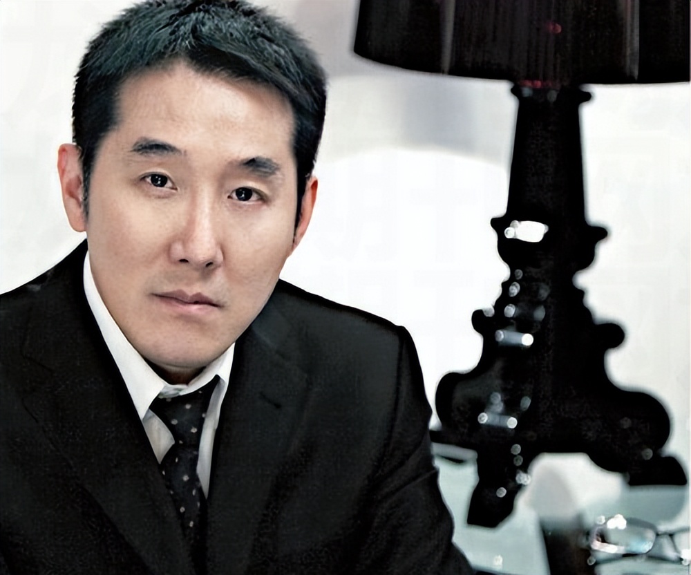 近30年最好的10位编剧排名，海岩倒2，兰晓龙第2，刘和平登顶