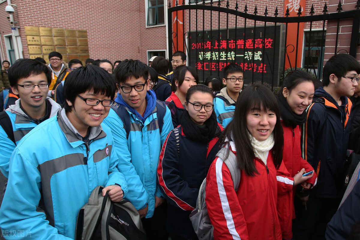 上海高考延期一个月，今年外地考生想考上海高校如何报志愿呢？