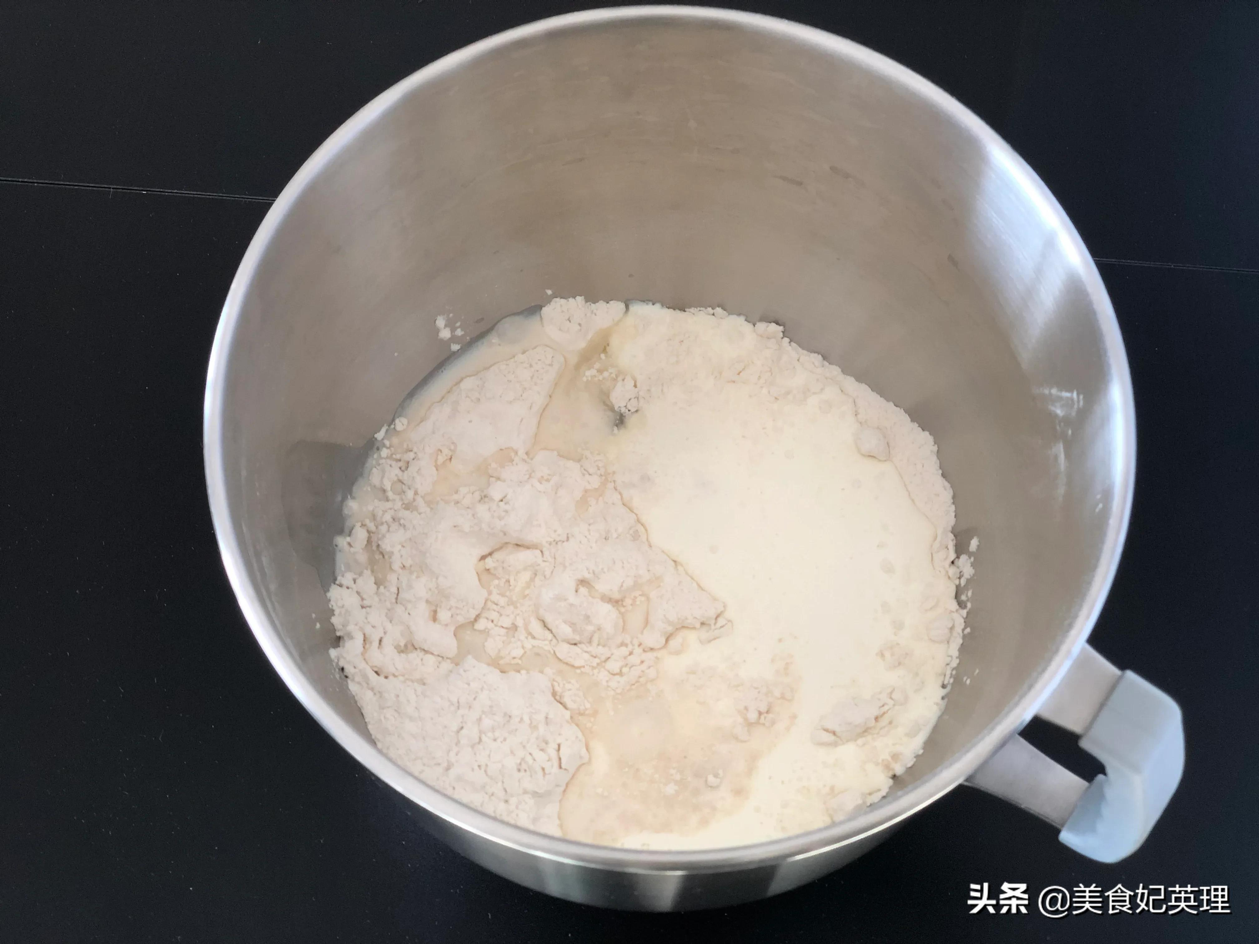 这面包仅一次发酵，无需黄油也能又香又软！配方送你新手一次成功