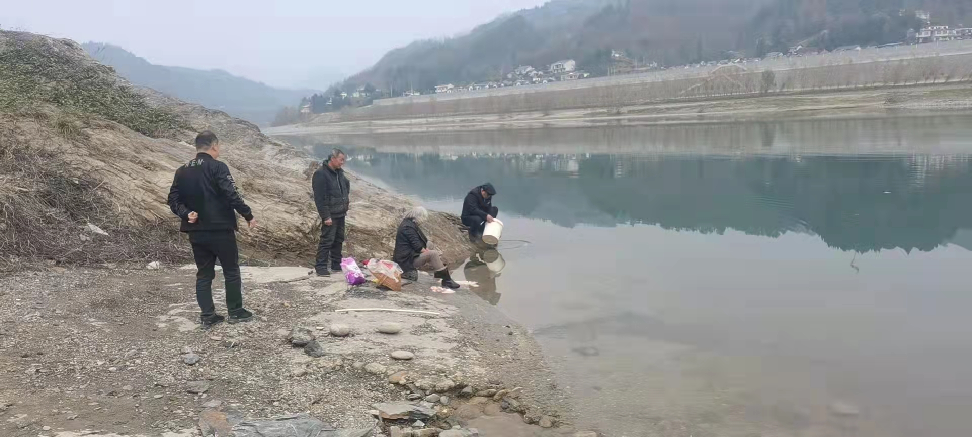 汉阴县汉阳镇：开展河道整治 助力美丽乡村建设