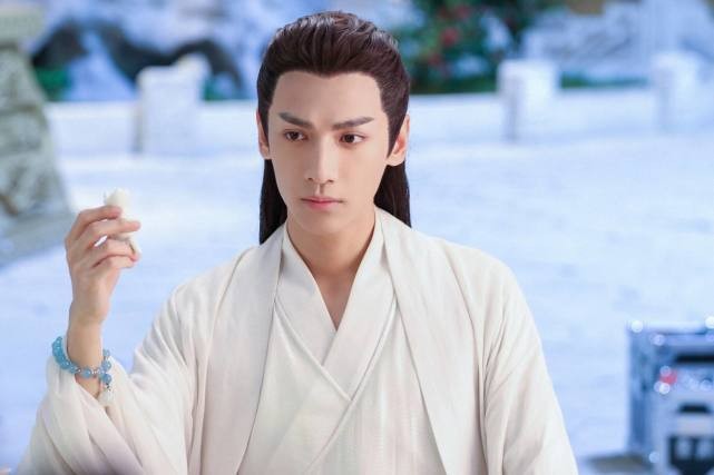 资源到位，演技稀碎，这5位男艺人演了个寂寞