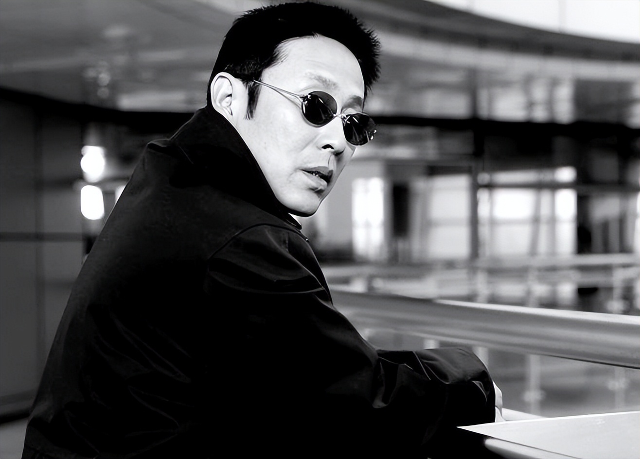 陈道明：娶央视主持人恩爱40年，和妻子互相成就，女儿是他的骄傲