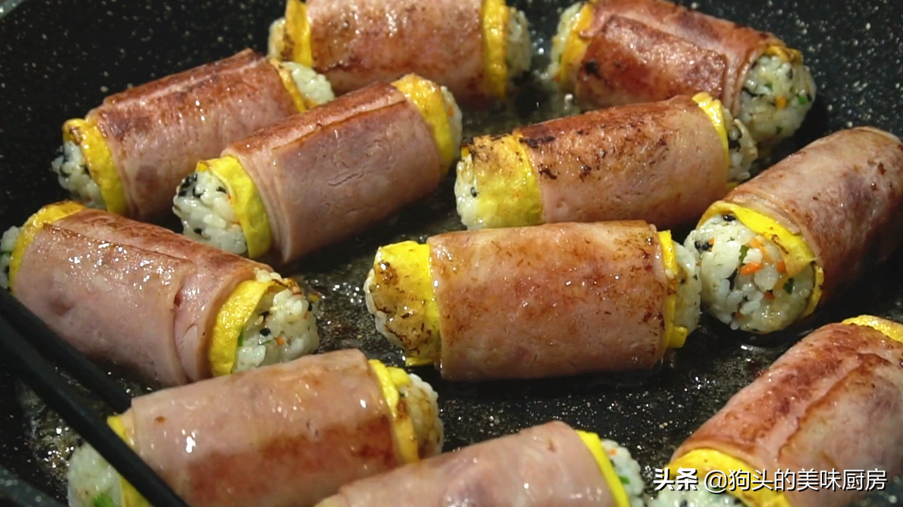 吃不完的米饭试试这样做，加三个鸡蛋，有菜有肉，营养又健康