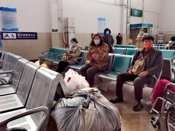 邓州汽车站春运首日客流有序，保障出行平稳顺畅
