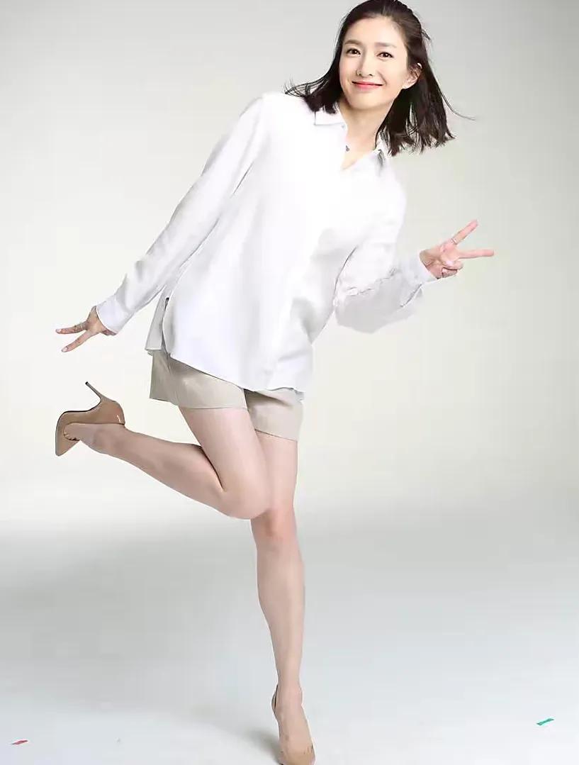 女星江疏影—温柔如水，美丽动人