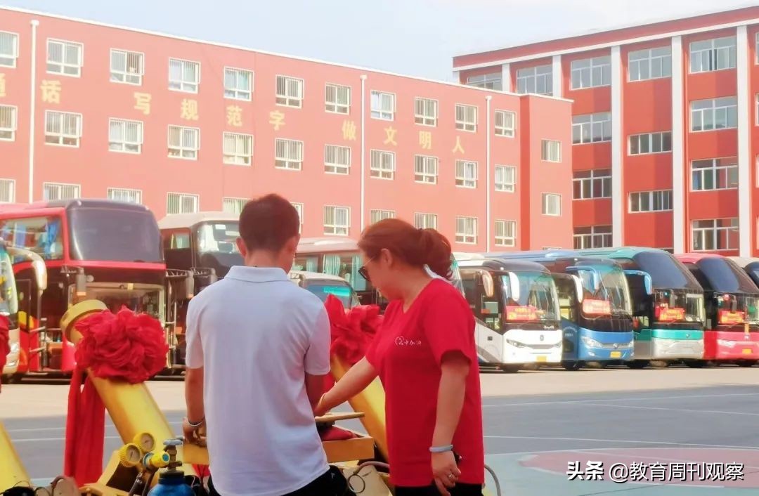 忻州市北方中學(xué)2022年初三畢業(yè)典禮(圖25) 忻州市北方中學(xué)2022年初三畢業(yè)典禮(圖25)