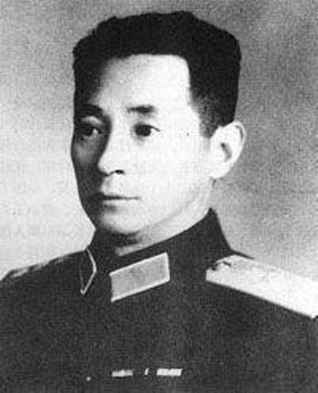 除了邓华之外,沈阳军区还有一位首长在59年受到牵连,被降级使用