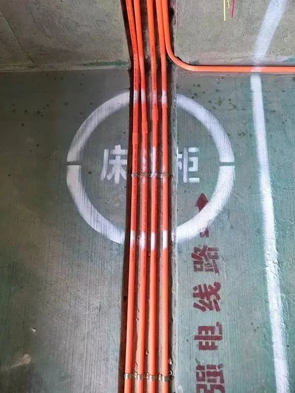 去装修工地参观，墙上这些画出来的线，原来这么大讲究