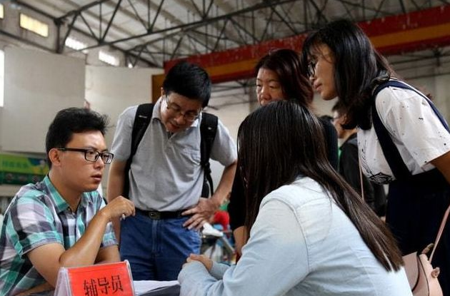 教师职称又有新消息？已经有大学在实行，高校老师的春天来了