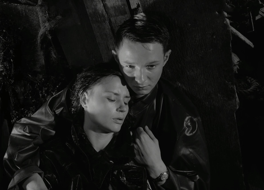 让灯光成为故事中的一个角色，唯有英格玛·伯格曼的《犹在镜中》