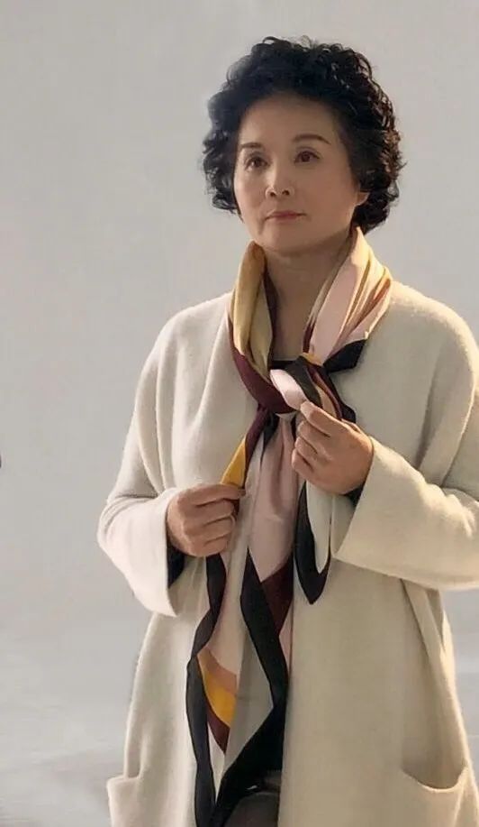 谁说她们只能演妈妈？这9位女星年轻时颜值惊人，不输现在流量花