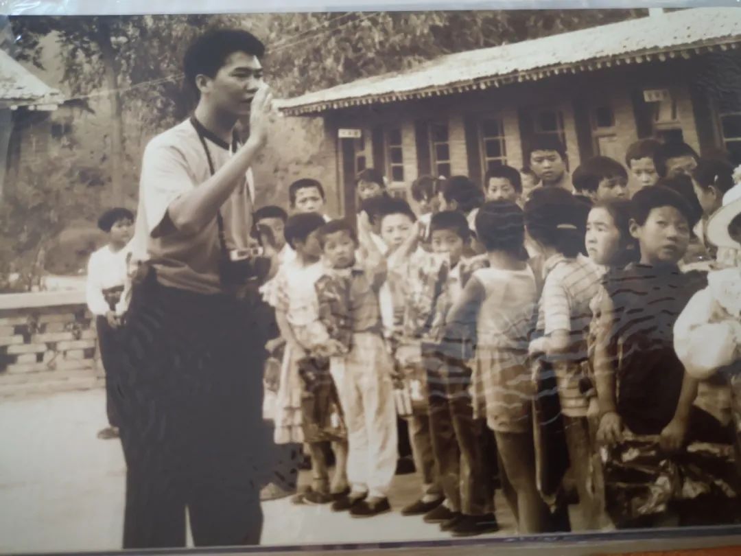 这座大厦被炸，人们为何如此振奋？