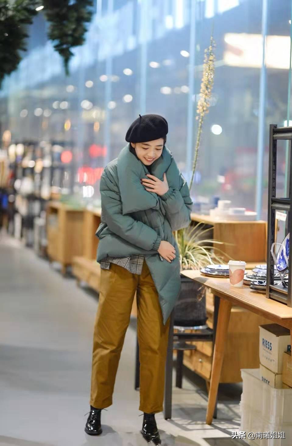 "羽绒服"才是冬季标配,学三木博主这样穿,每一套都保暖又高级