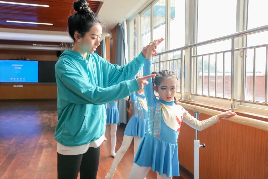 四川天府新区华阳实验小学（西区）2022年招聘公告