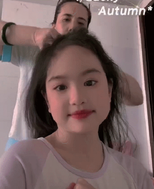 包贝尔女儿晒日常，7岁饺子眨眼放闪气质显成熟，被喊话整牙齿