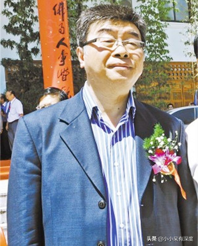 台湾邱毅教授，他铿锵有力地点评，在中国大陆圈粉无数，深受欢迎