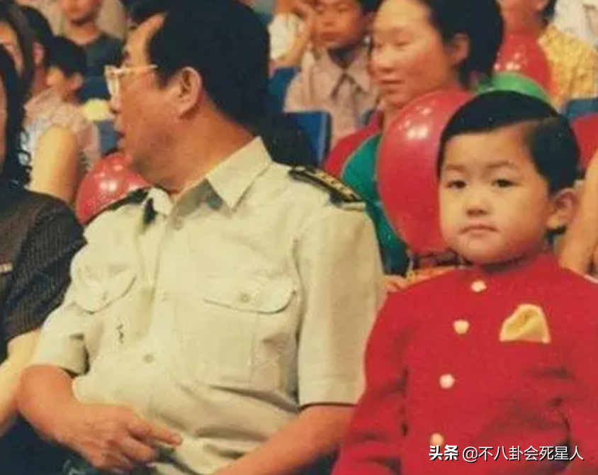 父亲是明星大佬，儿女个个不成器，奢侈挥霍还频频违法