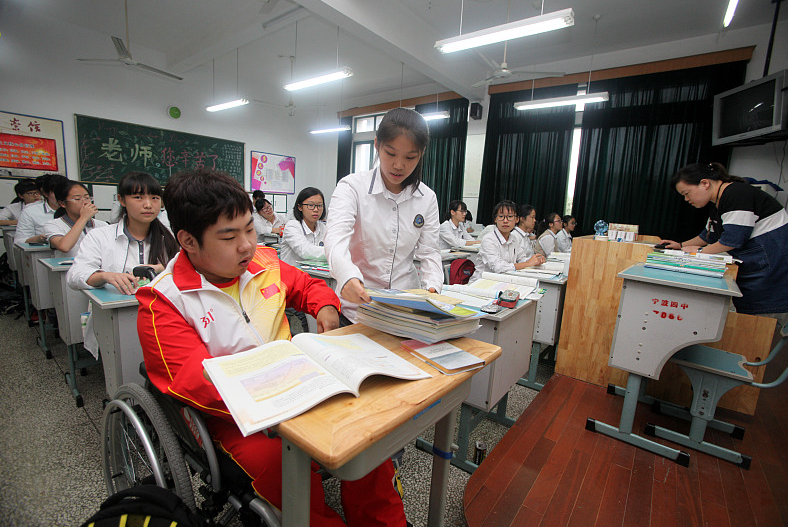 高考后才幡然醒悟，高中生住校和走读的差距明显，可惜没有后悔药