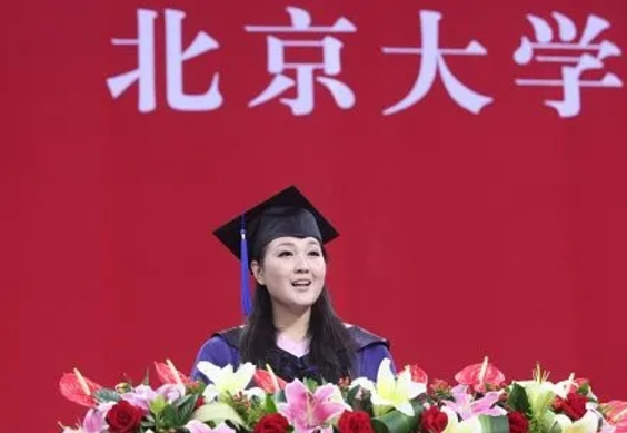 北大同寝3人10年变化，比7位数存款更宝贵的，是她们的人生选择