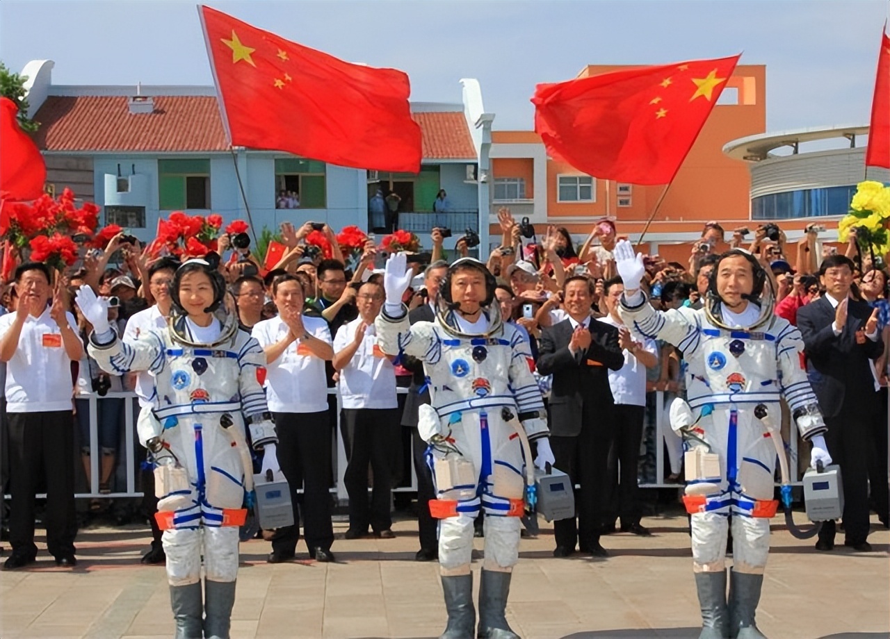 中国首位女航天员刘洋，回到地面后却销声匿迹，她究竟怎么了？