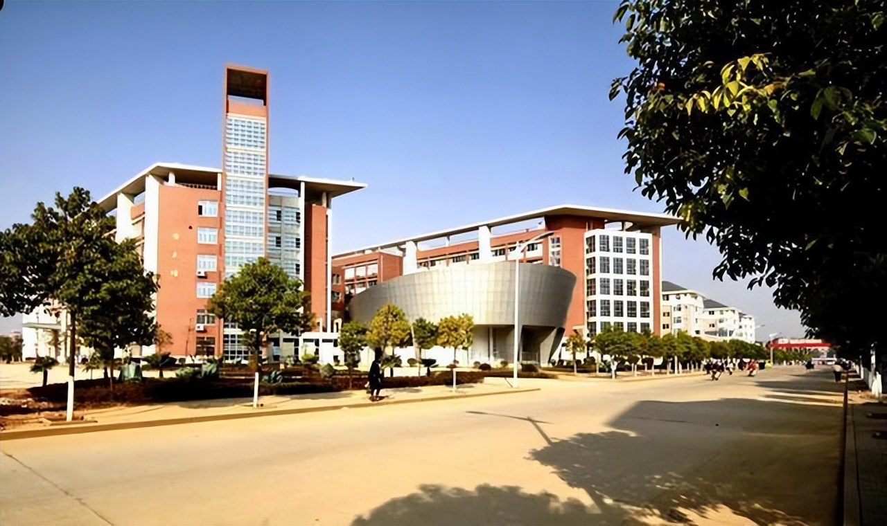 教育部发布通知，17所专科院校升级为本科，被录取的学生眼光独到