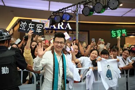 最强豪门“赘婿”，却被踢出公司！最自恋的霸总人设，装不下去了