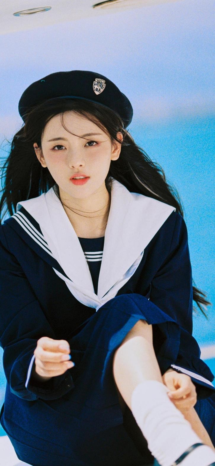 哭出来的顶流：“废物女神”杨超越的爆红之路 第1张