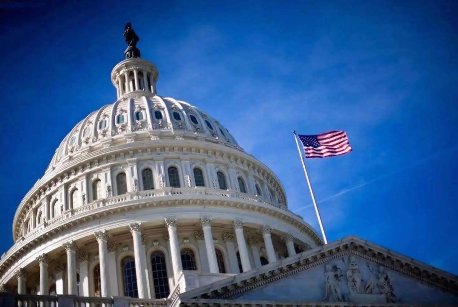 美国对华贸易战全面失败，3大症状已经晚期