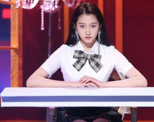 关晓彤考编上岸，小鹿却3次落榜，“星圏学霸”果然不是浪得虚名