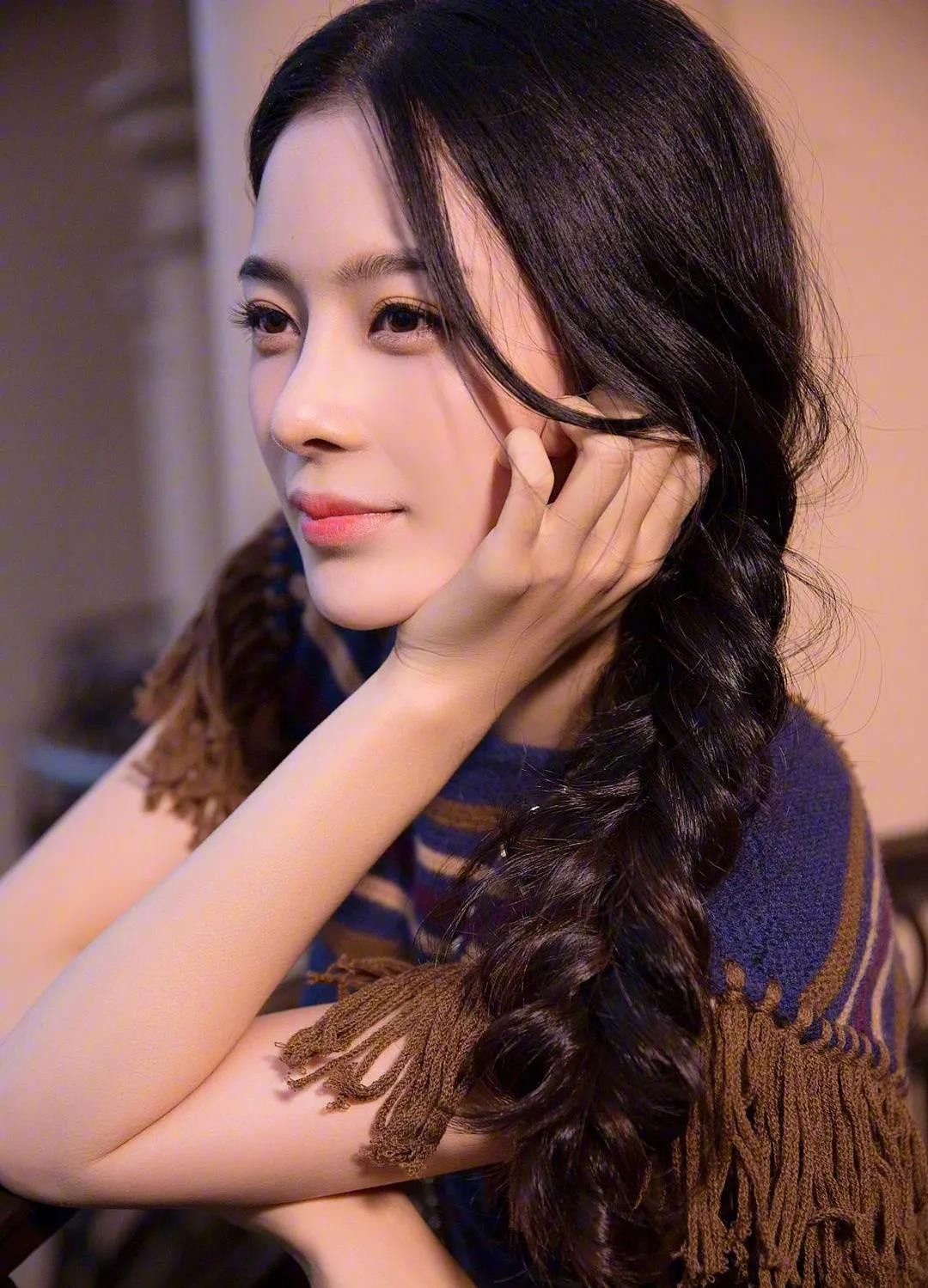 姓赵的女明星(31岁至今单身的女神美出新高度)