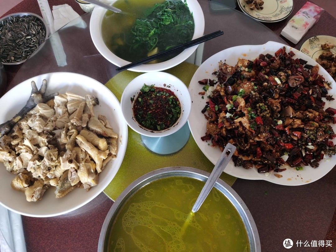 旅行就要边走边吃：舌尖上的昆明，盘点我在昆明吃到的各种美食