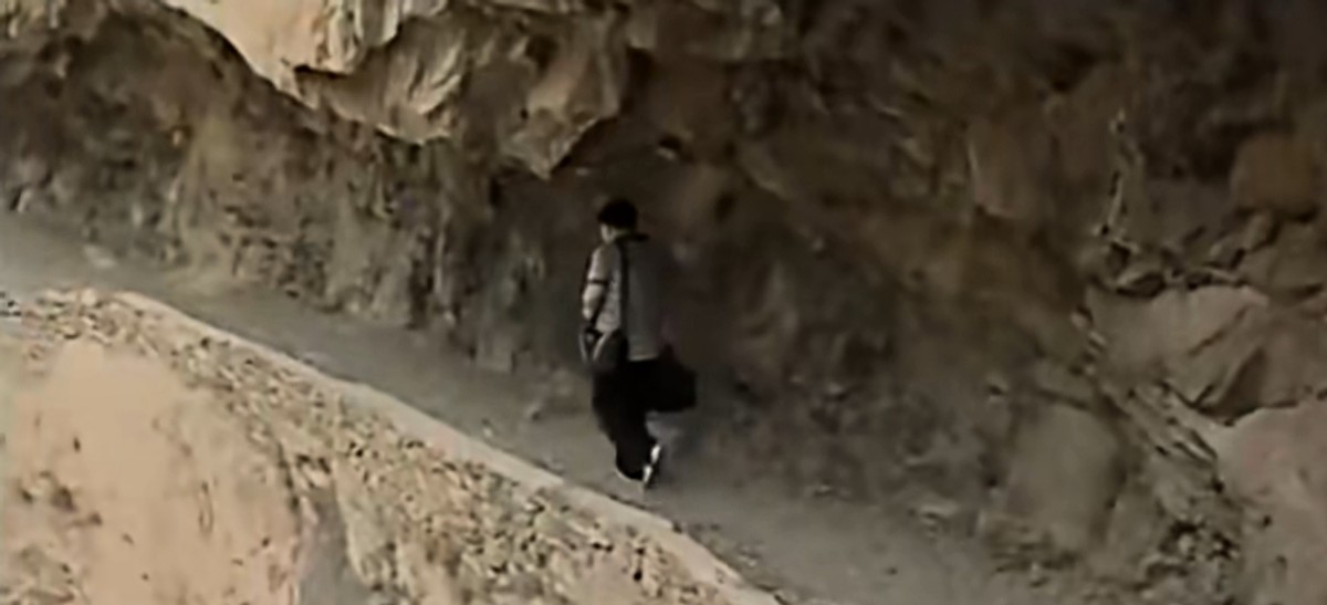 2009年，云南男子向表妹提亲遭拒，一气之下将其奸杀，还摔死其弟