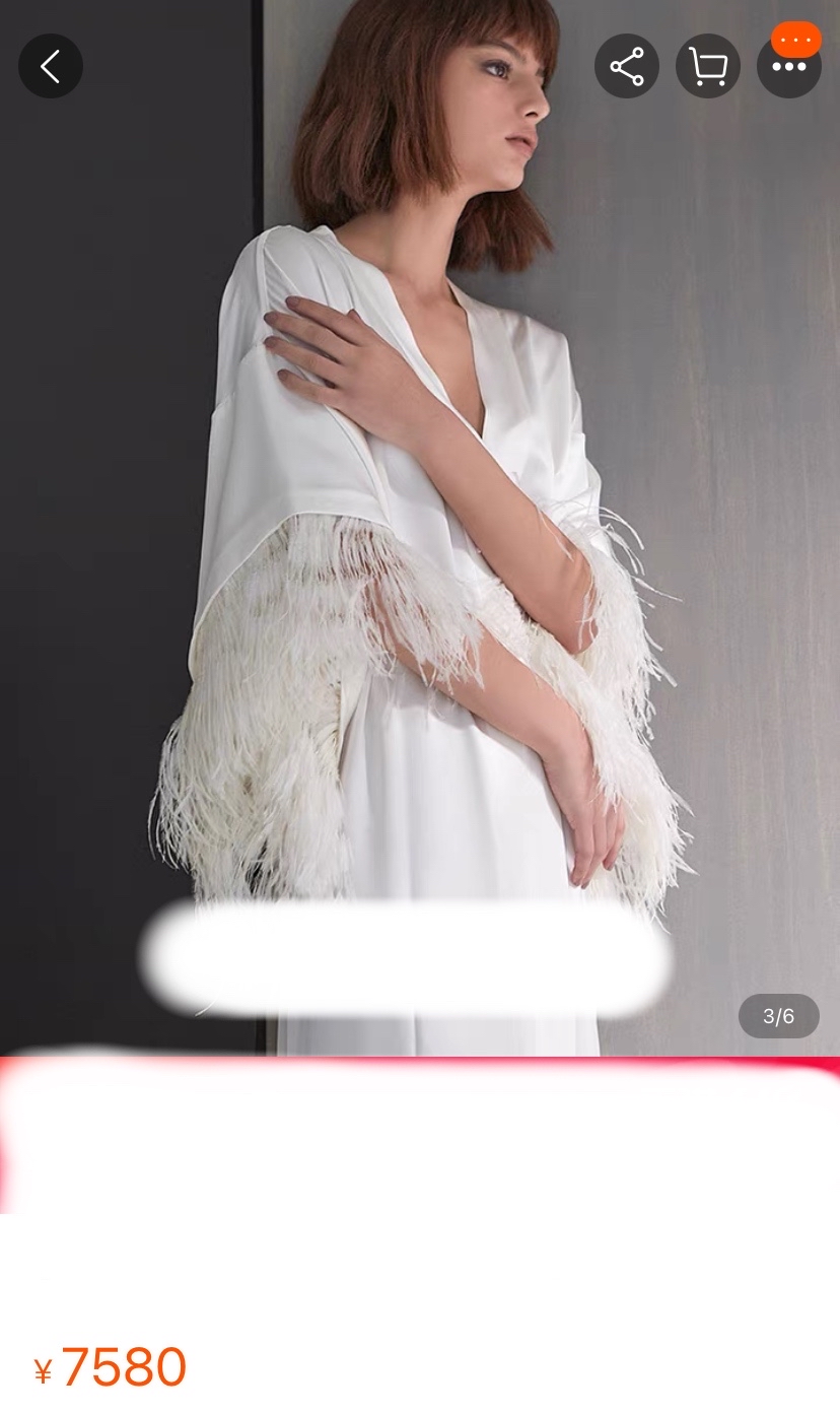 看看方媛早晨洗脸的行头，4万6的项链，7600的睡衣，尽显幸福点滴