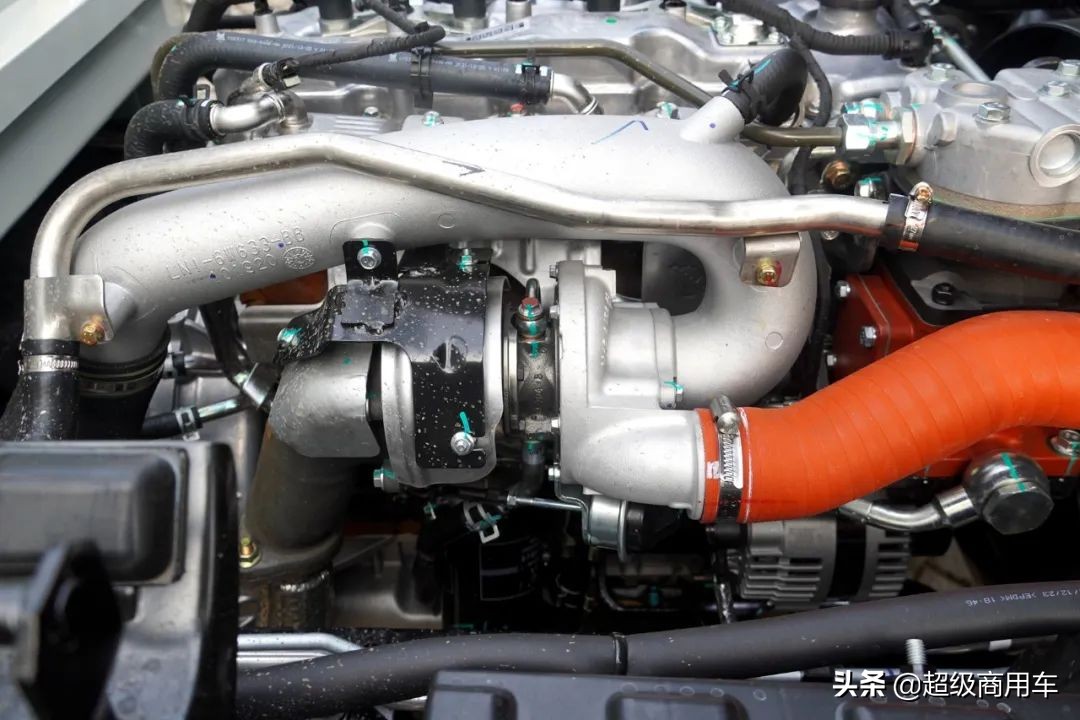 腾豹2.5发动机图片
