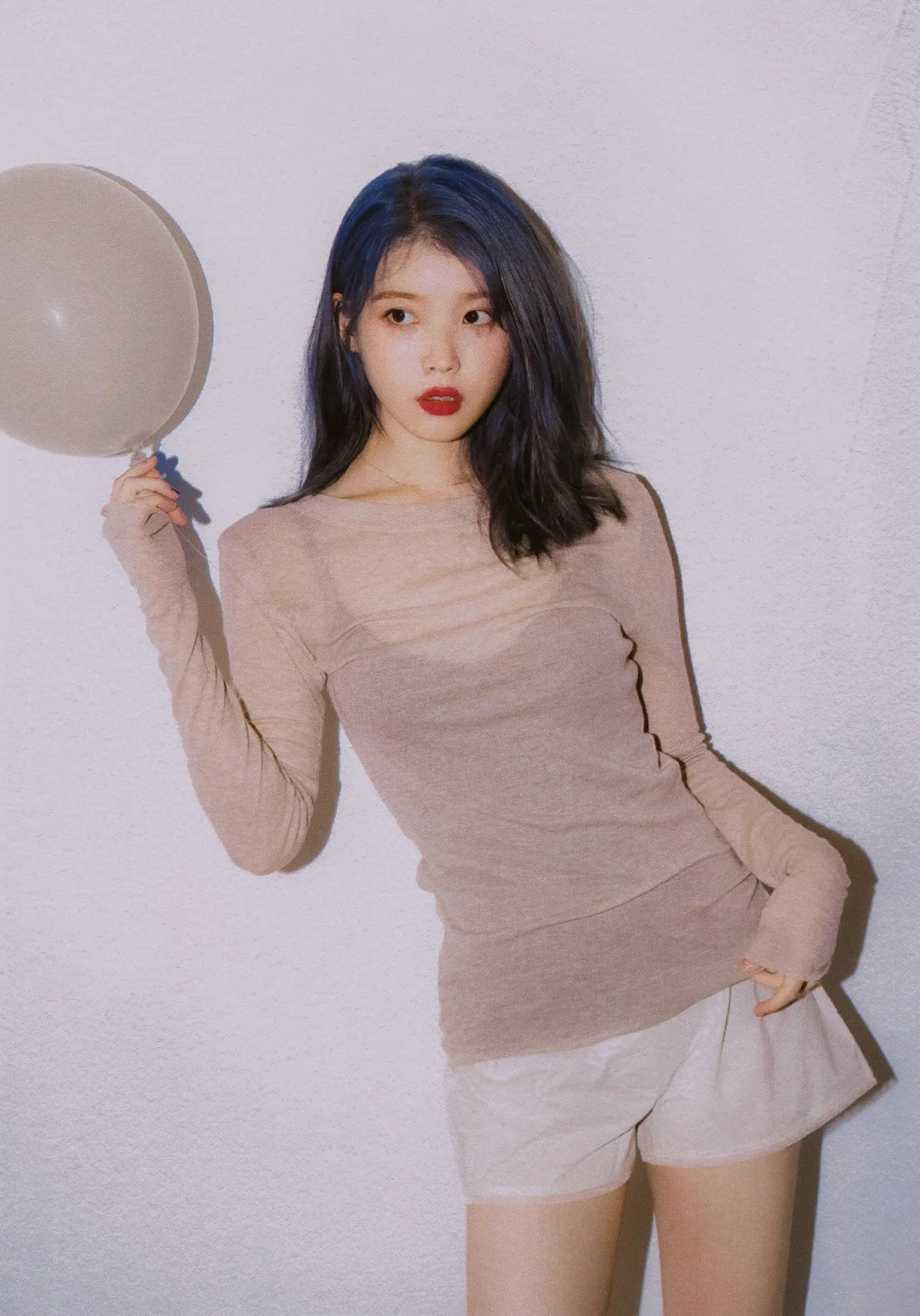 李知恩｜高清壁纸｜五官很平凡整体却很惊艳