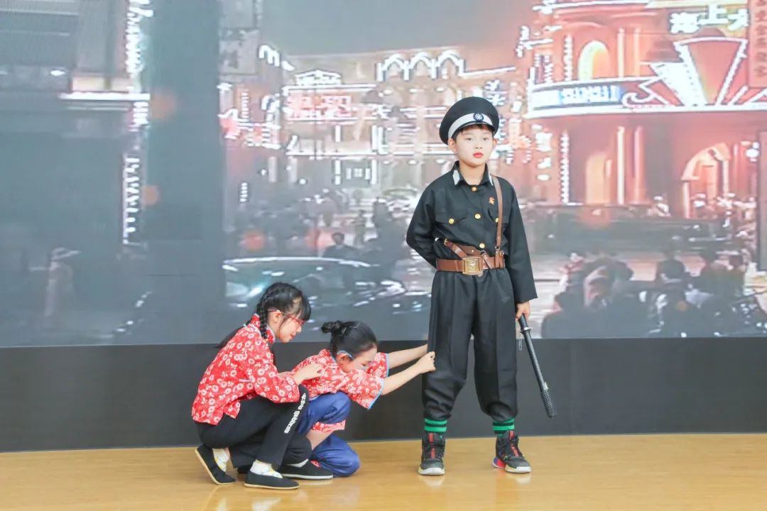 花田花绽，阅读悦心｜双流区黄甲小学举行读书节之阅读表演赛