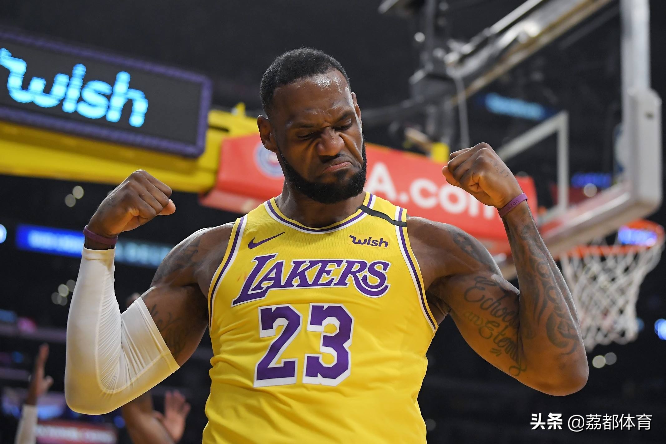 詹姆斯为什么能打败nba(为什么勒布朗詹姆斯可以击败恩比德和字母歌博获得NBA得分王)