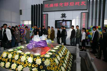 《团长》播出13年，演员现状差距大，有人“翻车”，有人整容退圈