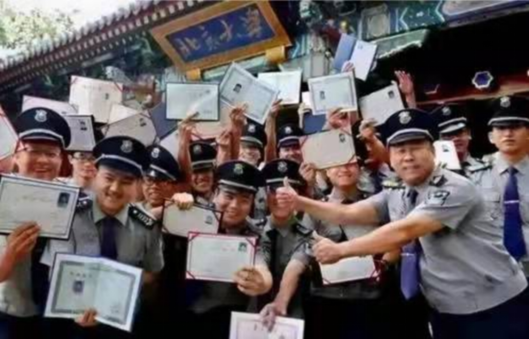 张俊成：北大保安自考第一人，从保安到校长，他已育人无数