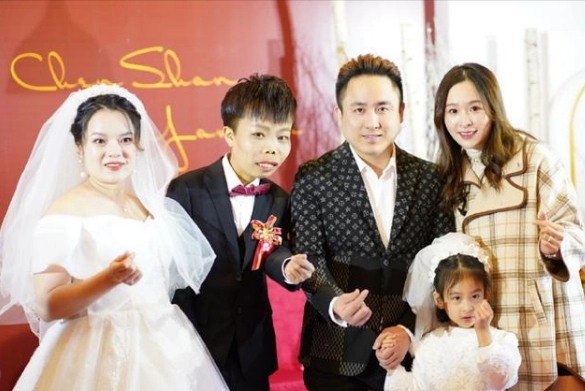 “外星人”陈山升级当爸，儿子正脸照曝光，重7斤大小眼明显
