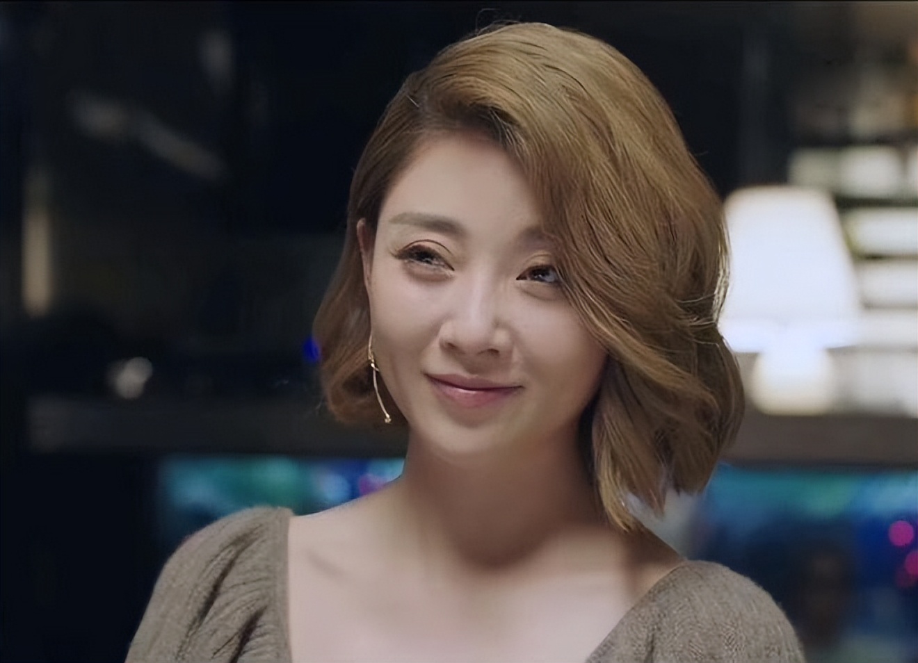 同样饰演职场女精英，把陈数、姚晨和杨颖放在一起，差距就出来了